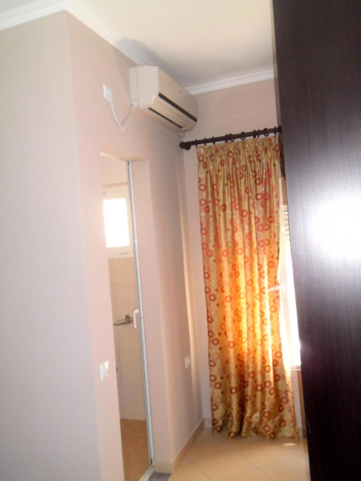 Beva Hotel Sarandë Zimmer foto